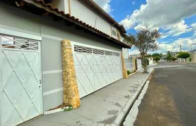 Imagem 5: Sobrado para venda no Jd Terra Branca - 4 quartos / 1 suíte - Bauru-SP