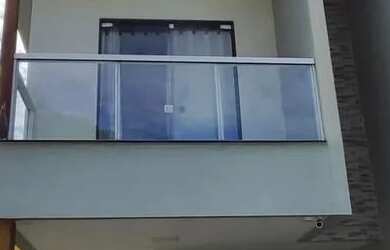 Imagem: A casa possui 3 Dormitórios, 3 Banheiros, 3 Vagas na garagem