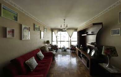 Imagem: O apartamento possui 3 Dormitórios, 1 Banheiro, 1 Vaga na garagem