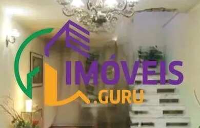 Imagem: A casa possui 3 Dormitórios, 4 Banheiros, 2 Vagas na garagem