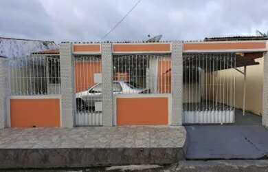 Imagem: A casa possui 2 Dormitórios, 1 Banheiro, 3 Vagas na garagem