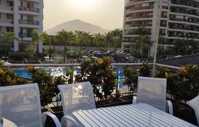 Imagem: O apartamento possui 2 Dormitórios, 3 Banheiros, 4 Vagas na