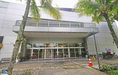 Imagem: O depósito possui 1 Vaga na garagem, 82m² de Área e está