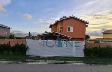 Imagem: A casa em condomínio possui 4 Dormitórios, 5 Banheiros, 4