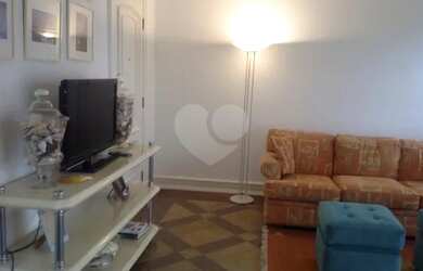 Imagem 8: Excelente apto duplex mobiliado na Praia da Enseada/Guarujá