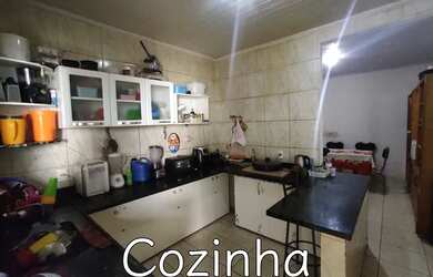 Imagem: A casa em condomínio possui 3 Dormitórios, 3 Banheiros, 5