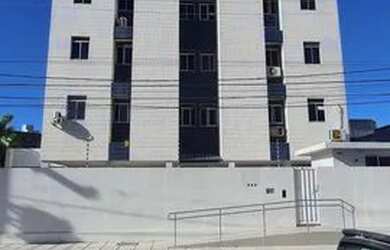 Imagem: O apartamento possui 3 Dormitórios, 1 Banheiro, 1 Vaga na garagem