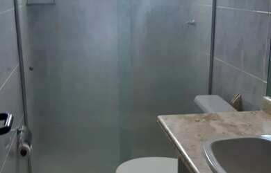 Imagem: A casa em condomínio possui 2 Dormitórios, 4 Banheiros, 1