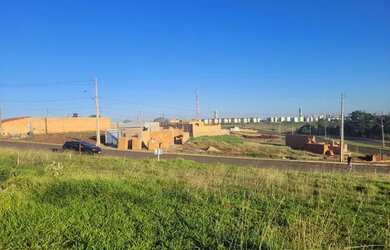 Imagem: O terreno possui 516m² de Área e está localizado em Centro