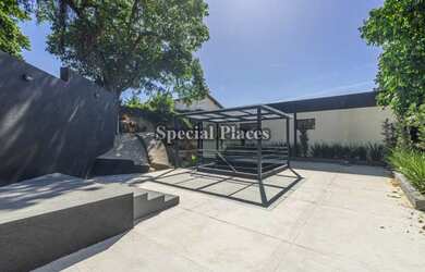 Imagem 7: Belíssima! Projeto contemporâneo em meio a natureza!