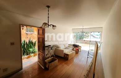 Imagem: A casa possui 3 Dormitórios, 3 Banheiros e 130m² de Área