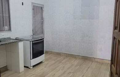 Imagem: A casa possui 2 Dormitórios, 1 Banheiro e está localizado