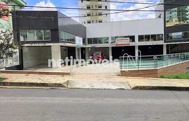 Imagem: O depósito possui 5 Vagas na garagem, 28m² de Área e está