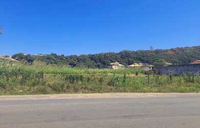 Imagem: O terreno possui 10779m² de Área e está localizado em Armação