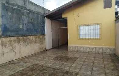 Imagem 4: Casa para venda possui 80 metros quadrados com 2 quartos em Baln. Jd....