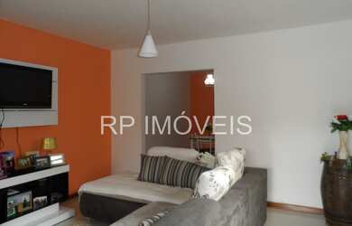 Imagem: A casa possui 2 Dormitórios, 1 Banheiro, 3 Vagas na garagem