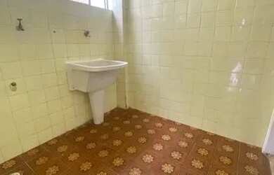 Imagem 2: Apartamento com 2 quartos bem distribuído em 70m² com uma vaga de garagem...