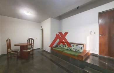 Imagem: O apartamento possui 1 Dormitório, 1 Banheiro, 1 Vaga na garagem