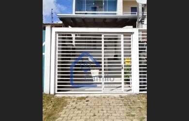 Imagem: A casa possui 2 Dormitórios, 2 Banheiros, 1 Vaga na garagem