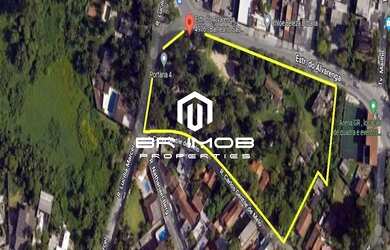 Imagem: O terreno possui 10.000m² de Área e está localizado em Balneário