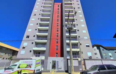 Imagem: O apartamento possui 2 Dormitórios, 1 Banheiro, 1 Vaga na garagem