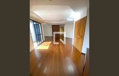 Imagem: O apartamento possui 3 Dormitórios, 5 Banheiros, 2 Vagas na