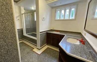 Imagem 4: Casa de Alto Padrão no Condomínio Santa Helena, Barra da Tijuca para...