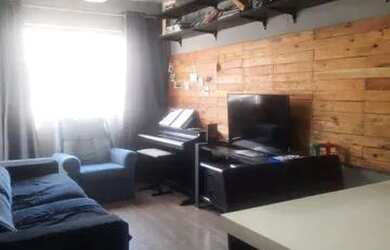 Imagem: O apartamento possui 2 Dormitórios, 1 Banheiro, 1 Vaga na garagem