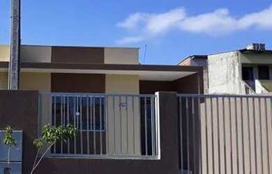 Imagem: A casa possui 2 Dormitórios, 1 Banheiro, 1 Vaga na garagem