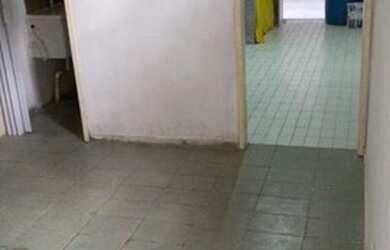 Imagem: A casa possui 1 Dormitório e 1 Banheiro e está localizado