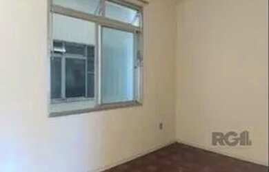 Imagem 10: Apartamento com 2 dormitórios, 1 banheiro no Bairro Centro Histórico