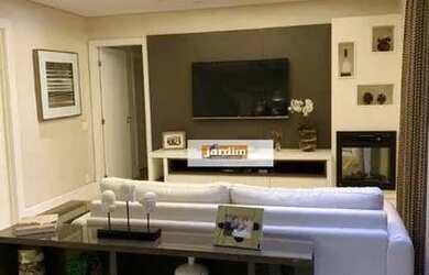 Imagem: O apartamento possui 4 Dormitórios, 3 Banheiros, 3 Vagas na