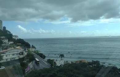 Imagem: O apartamento possui 1 Dormitório, 1 Banheiro, 1 Vaga na garagem