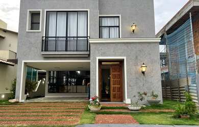 Imagem: A casa em condomínio possui 4 Dormitórios, 1 Banheiro, 319m²