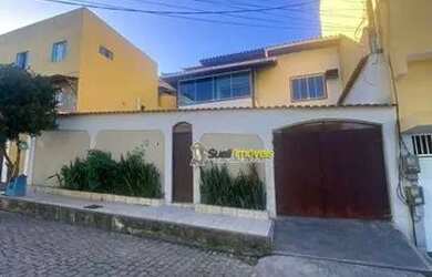 Imagem: A casa possui 3 Dormitórios, 3 Banheiros, 2 Vagas na garagem