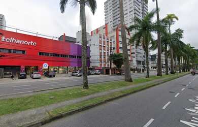Imagem: A casa possui 5 Dormitórios, 5 Banheiros, 4 Vagas na garagem