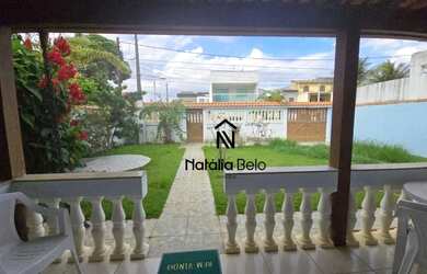 Imagem: A casa possui 3 Dormitórios, 2 Banheiros, 5 Vagas na garagem