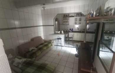 Imagem: A casa possui 3 Dormitórios, 1 Banheiro, Imóvel novo e está