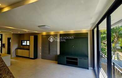 Imagem 3: CASA TRIPLEX A VENDA - MOBILIADA, BAIRRO CACHOEIRA DO BOM JESUS