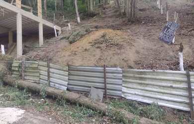 Imagem: O terreno possui 200m² de Área e está localizado em Vargem