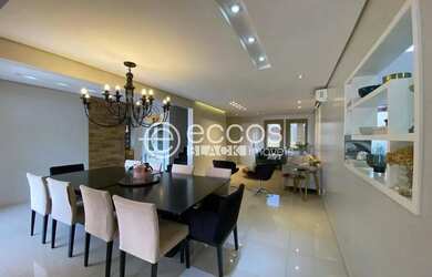 Imagem 2: Casa em condomínio para aluguel, 4 quartos, 2 suítes, 2 vagas, Gávea...