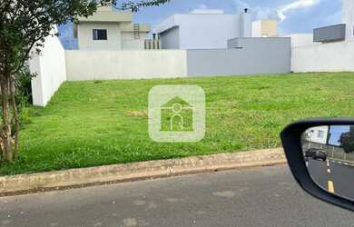 Imagem: O terreno à venda possui 336m² de Área e Imóvel novo e está