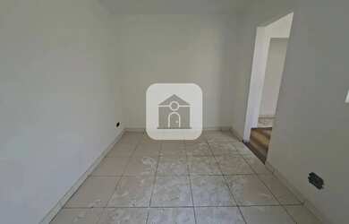 Imagem: O apartamento possui 2 Dormitórios, 1 Banheiro, 72m² de Área