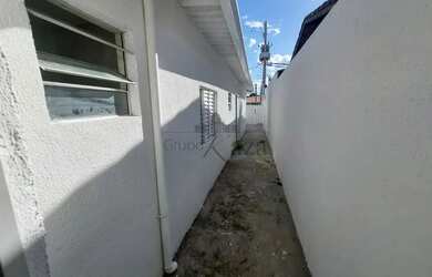 Imagem 10: Casa / Padrão - Campo dos Alemães - Venda - Residencial