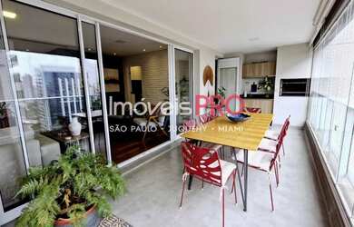 Imagem: O apartamento possui 3 Dormitórios, 4 Banheiros, 2 Vagas na