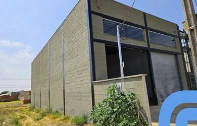 Imagem: O depósito possui 4 Vagas na garagem, 225m² de Área, Imóvel