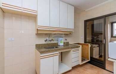 Imagem 9: Apartamento de 81m², 3 dormitórios, 1 suíte e 2 vagas em ótima localização...