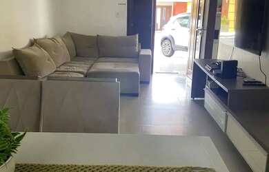 Imagem: A casa em condomínio possui 3 Dormitórios, 2 Banheiros, 2