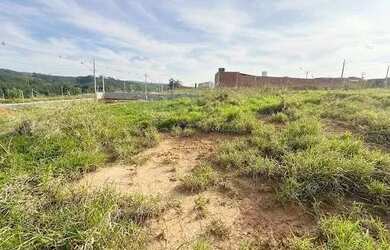 Imagem: O terreno possui 228m² de Área e está localizado em Vila