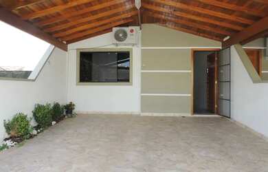 Imagem: A casa em condomínio possui 2 Dormitórios, 2 Banheiros, 2